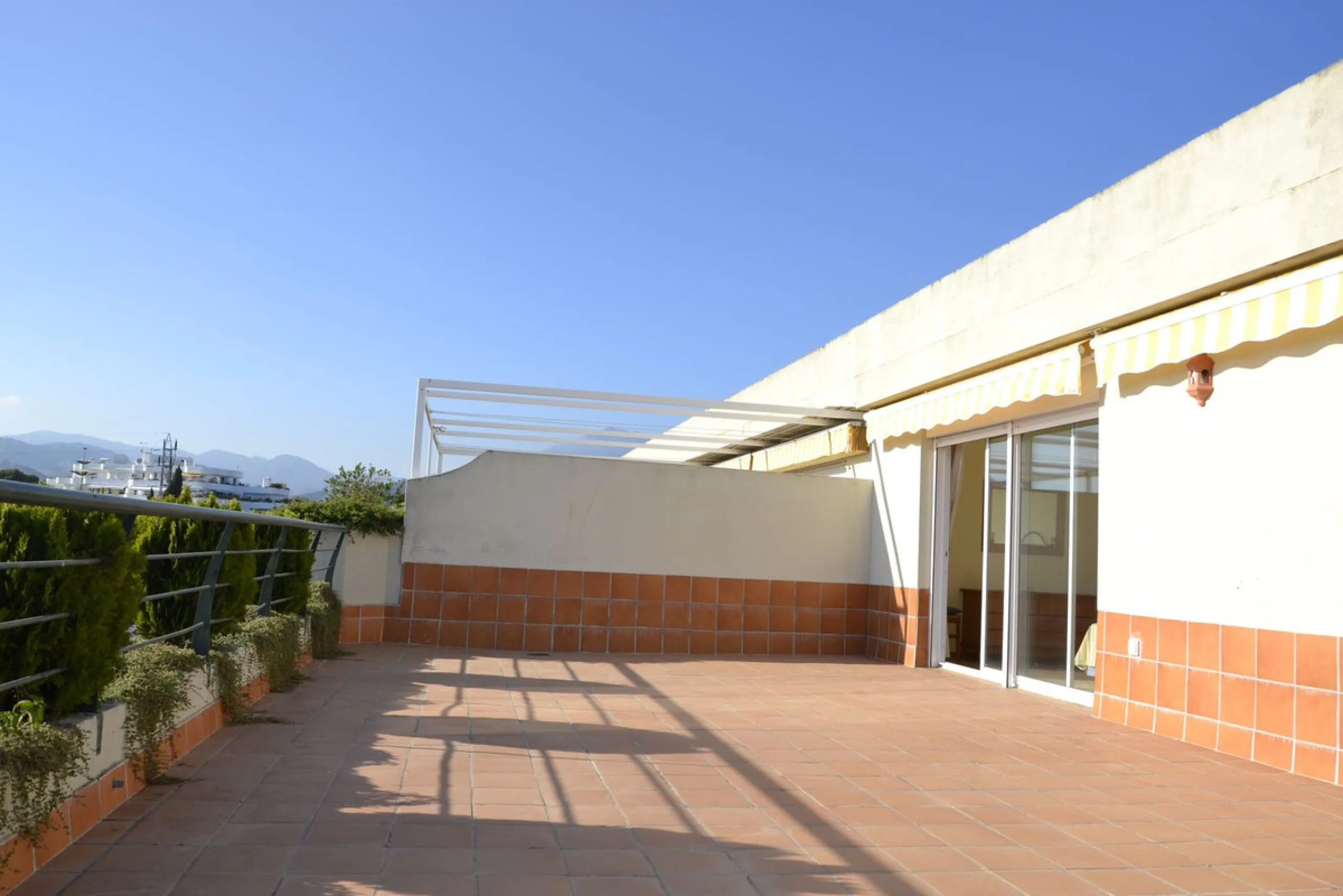 Exclusive Duplex Penthouse on the Front Line of Golf – Guadalmina Alta