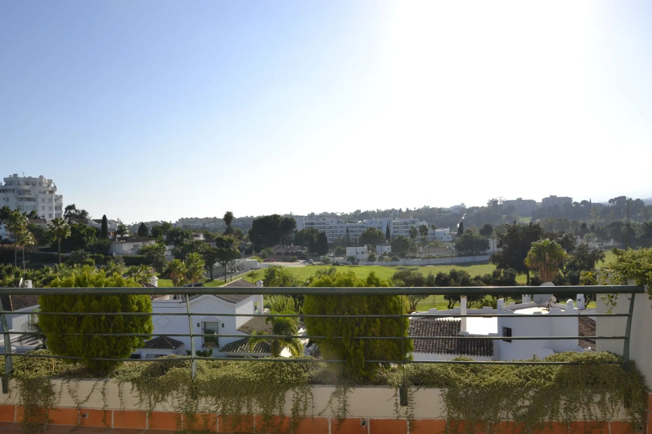 Exclusive Duplex Penthouse on the Front Line of Golf – Guadalmina Alta