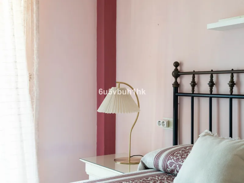 House - Townhouse в продаже в Málaga, Málaga. В доме 5 спален и 3 ванных комнат. Площадь дома 275 м². Площадь участка 620 м²