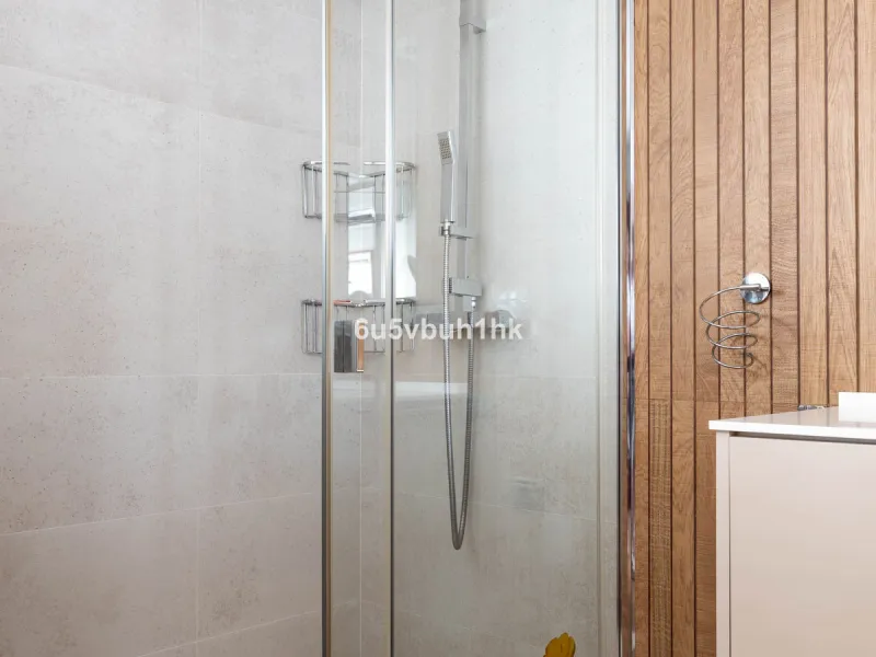 House - Townhouse в продаже в Málaga, Málaga. В доме 5 спален и 3 ванных комнат. Площадь дома 275 м². Площадь участка 620 м²