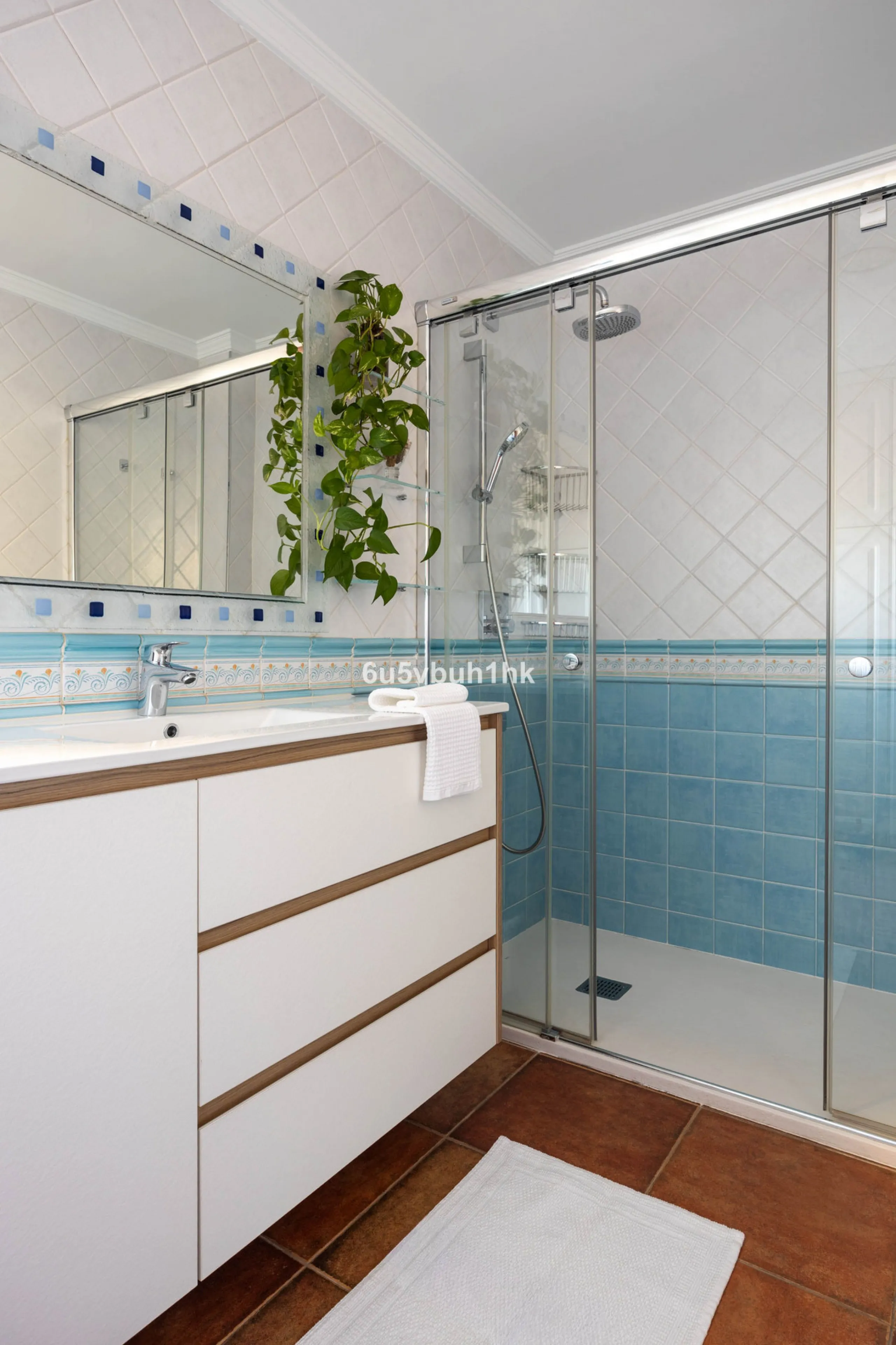 House - Townhouse в продаже в Málaga, Málaga. В доме 5 спален и 3 ванных комнат. Площадь дома 275 м². Площадь участка 620 м²
