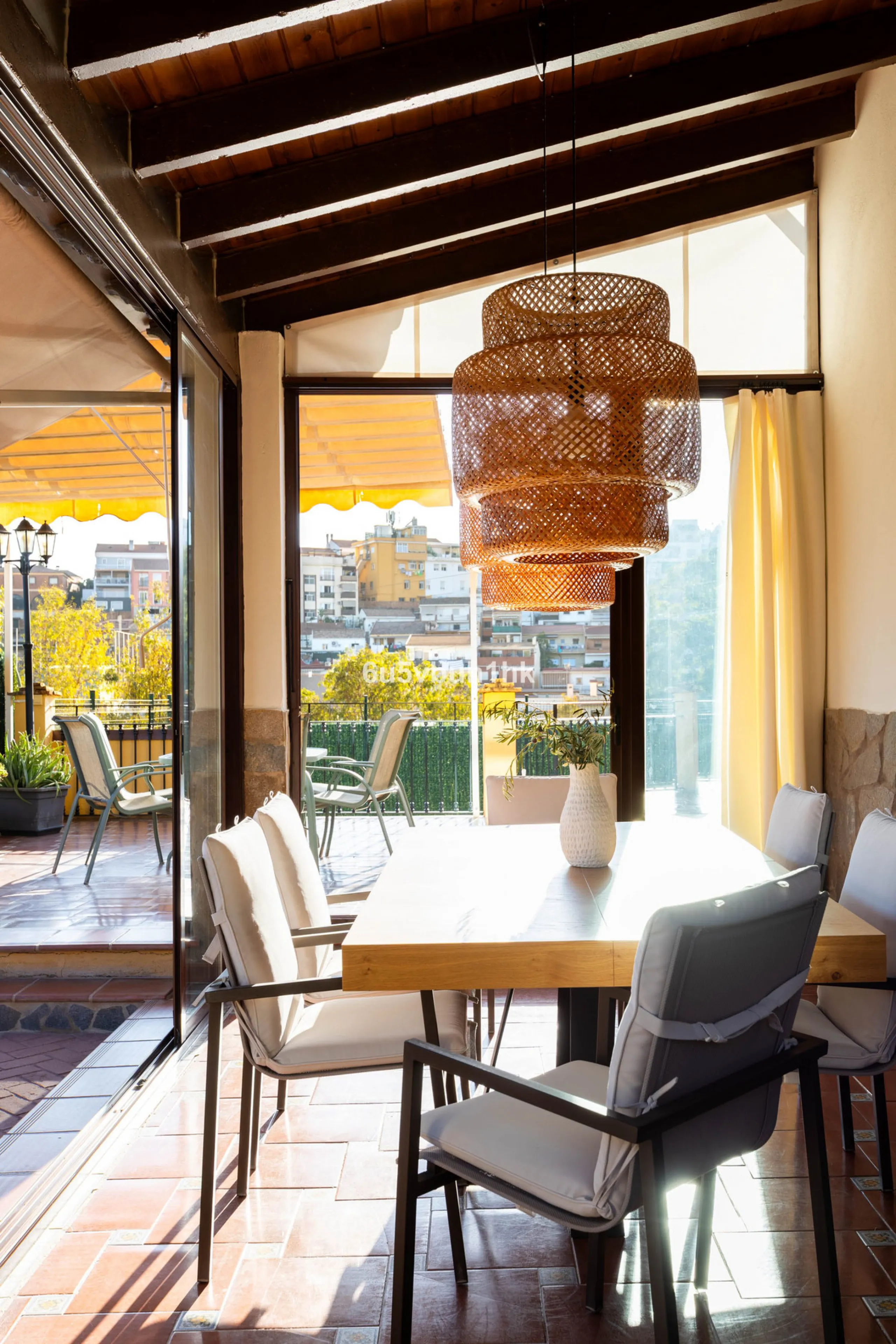 House - Townhouse в продаже в Málaga, Málaga. В доме 5 спален и 3 ванных комнат. Площадь дома 275 м². Площадь участка 620 м²