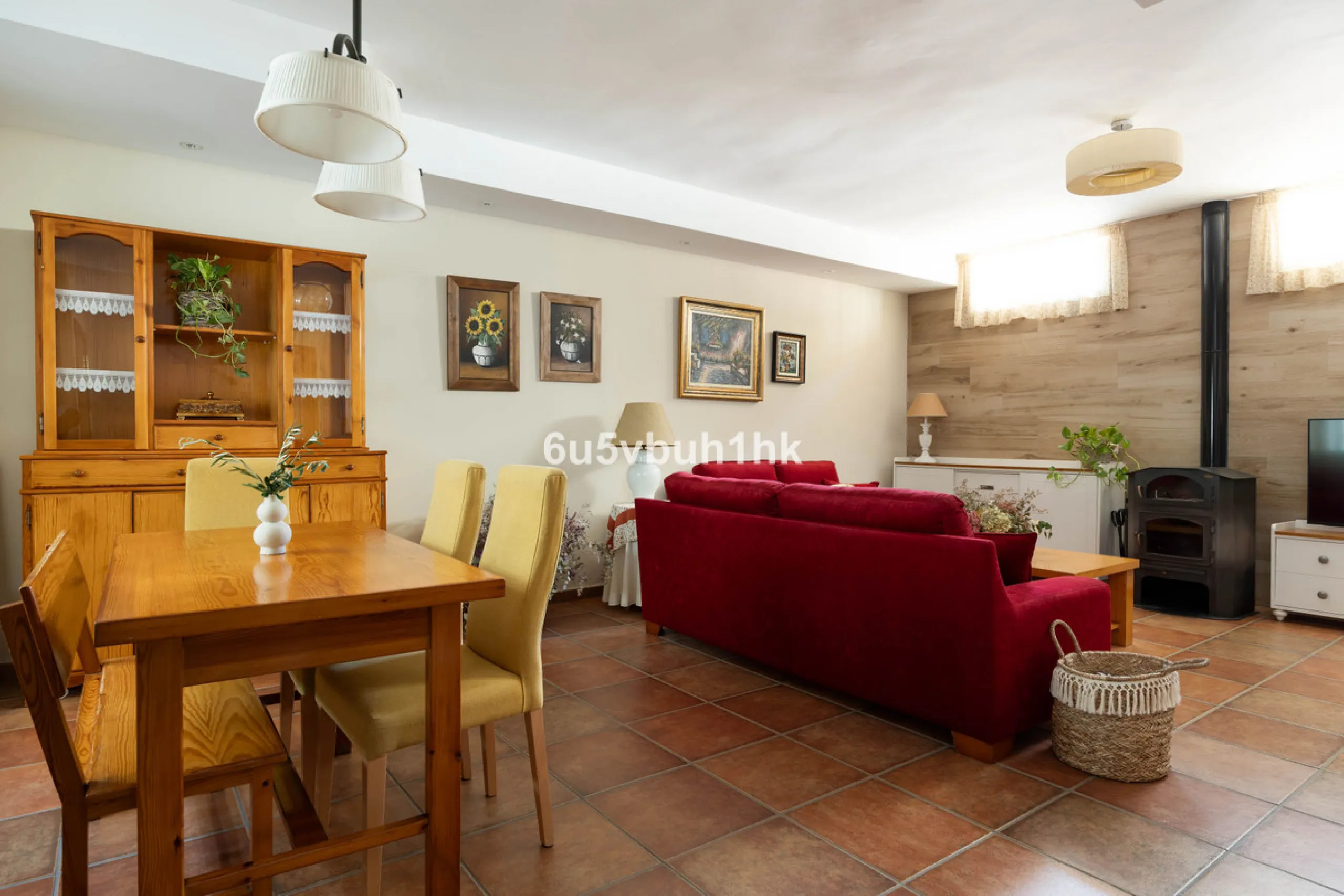 House - Townhouse в продаже в Málaga, Málaga. В доме 5 спален и 3 ванных комнат. Площадь дома 275 м². Площадь участка 620 м²