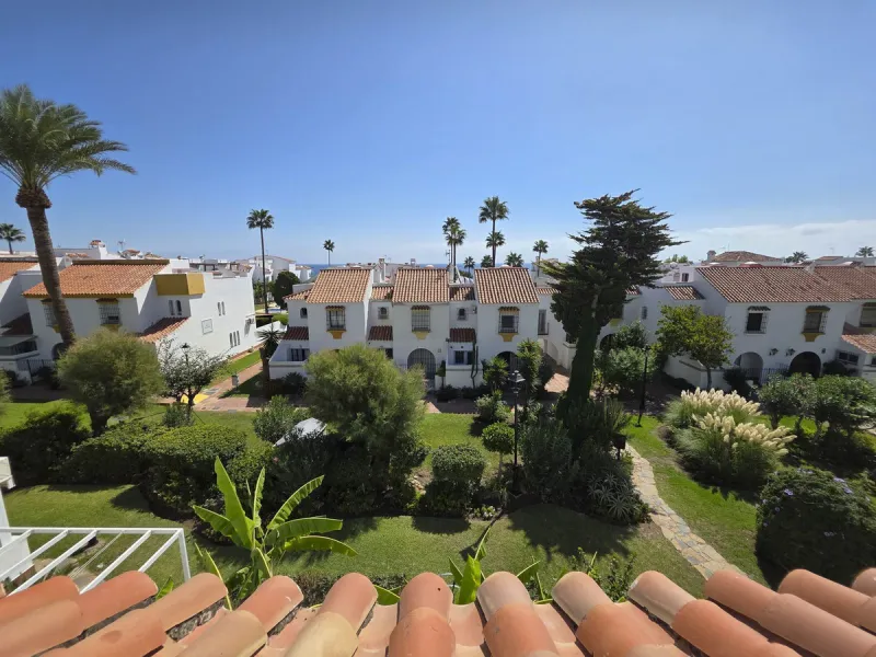 Charming Townhouse in Marina de Casares