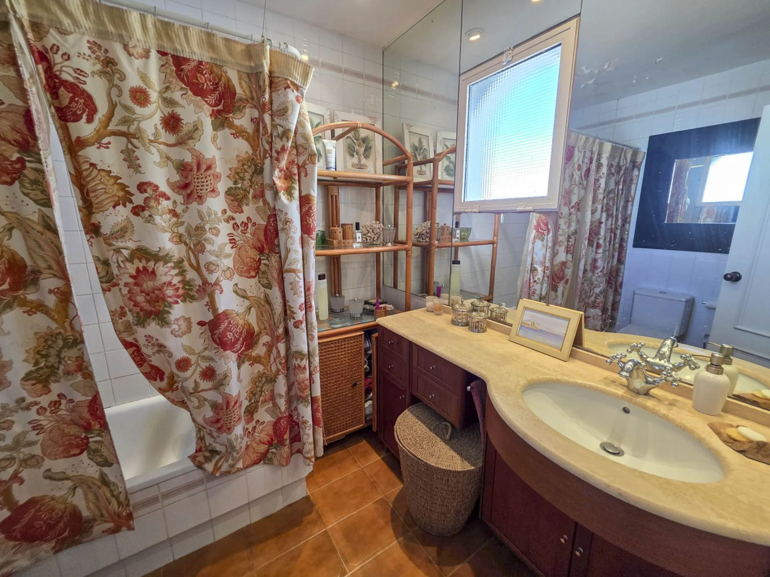 Charming Townhouse in Marina de Casares