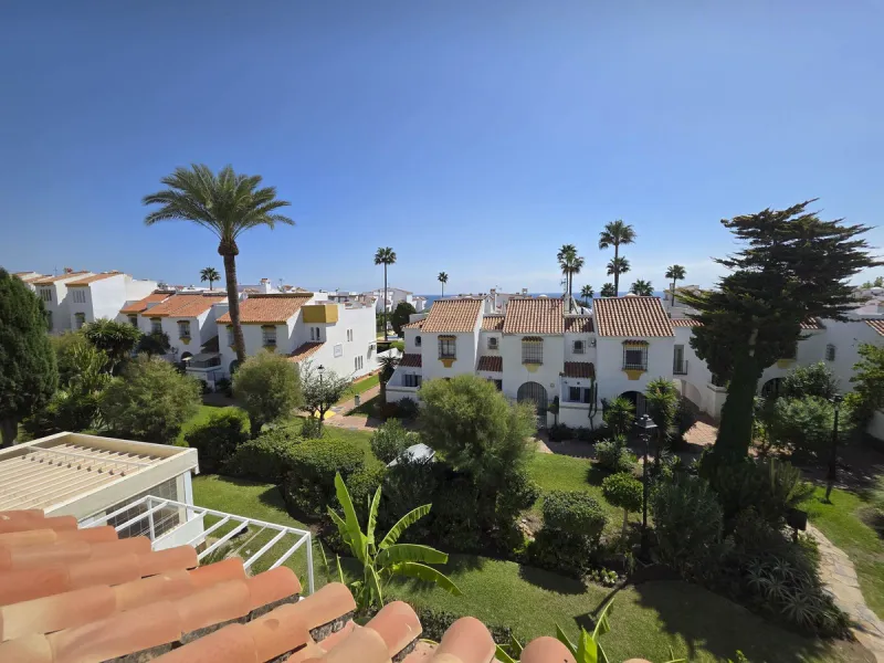 Charming Townhouse in Marina de Casares