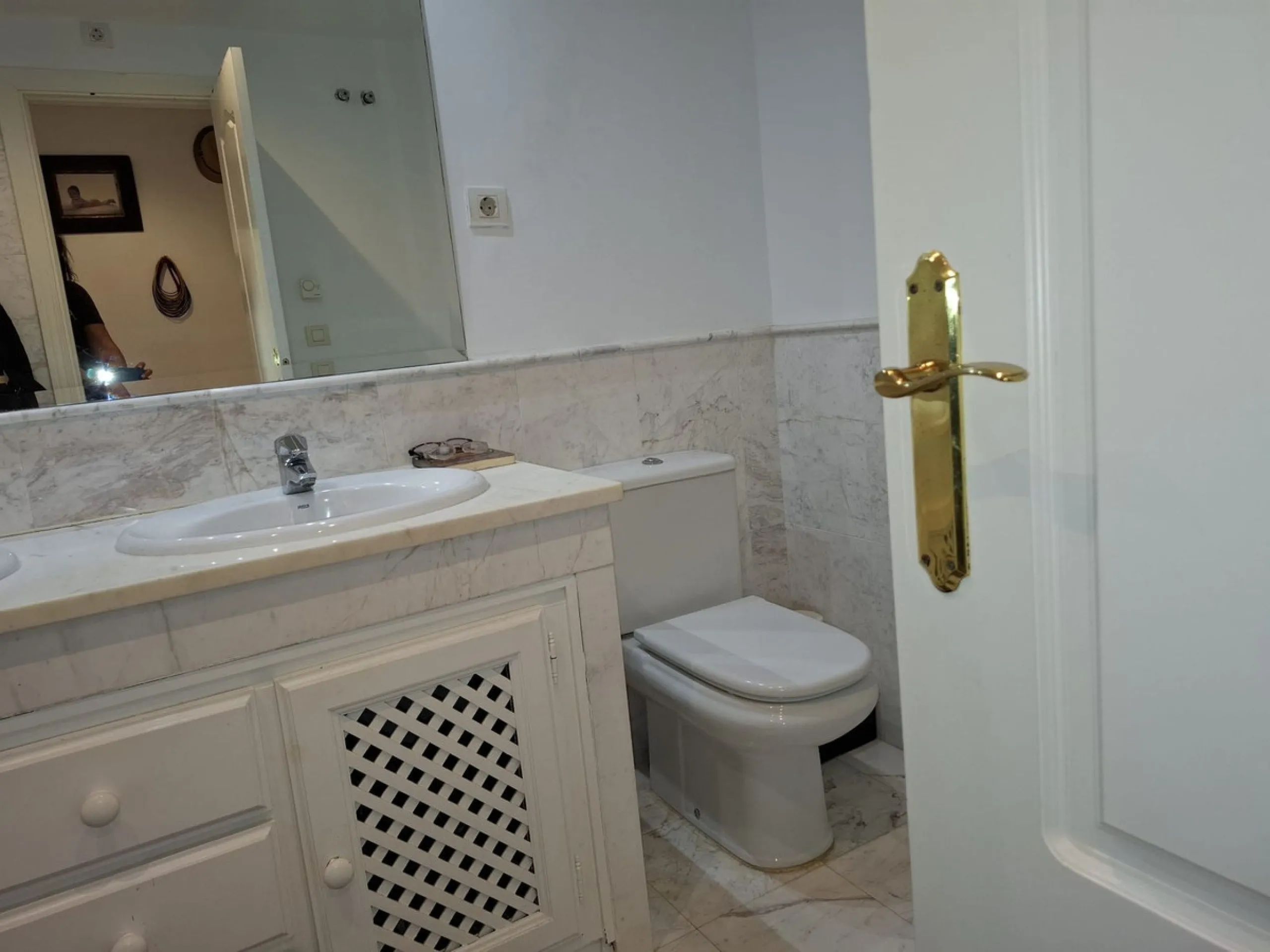 Spacious apartment in El Campanario with terrace + optional garage and storage room
