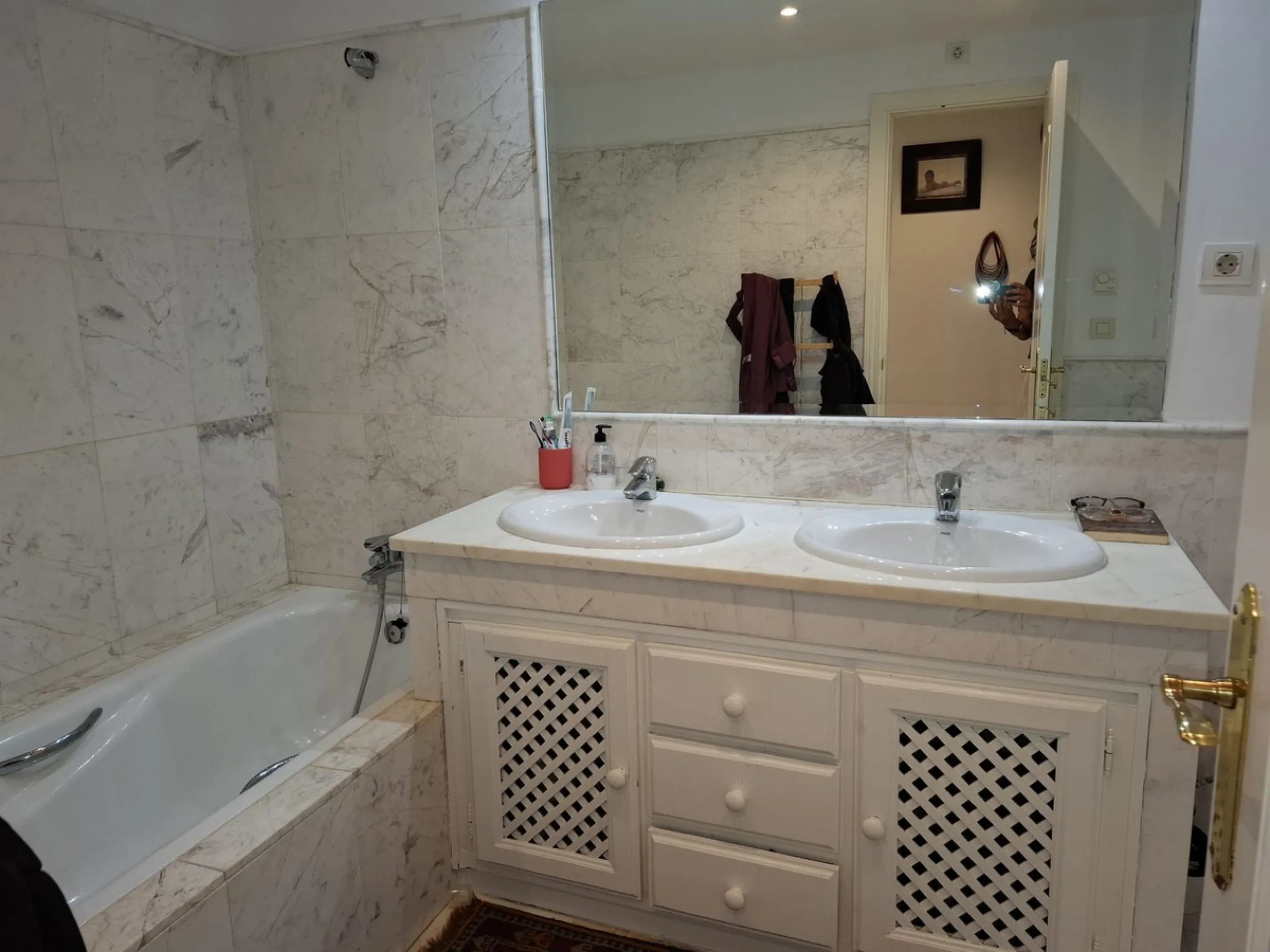 Spacious apartment in El Campanario with terrace + optional garage and storage room