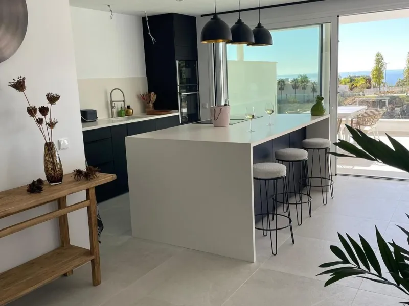 Luxury Apartment with tourist license for Sale in Benalmádena  The one– sea views - Jacuzzi - 2 parking spaces -direct access to apartment with llift