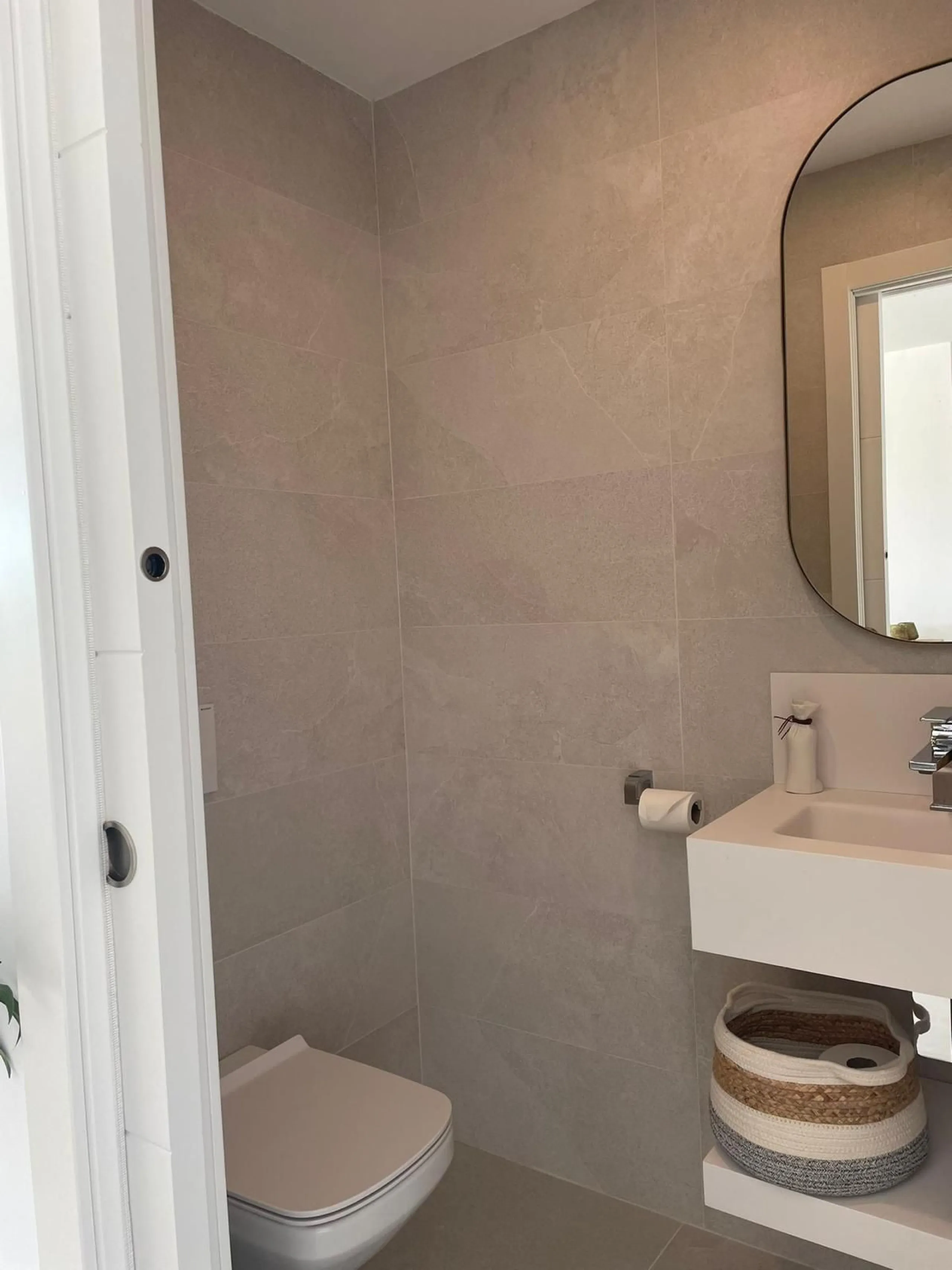 Luxury Apartment with tourist license for Sale in Benalmádena  The one– sea views - Jacuzzi - 2 parking spaces -direct access to apartment with llift