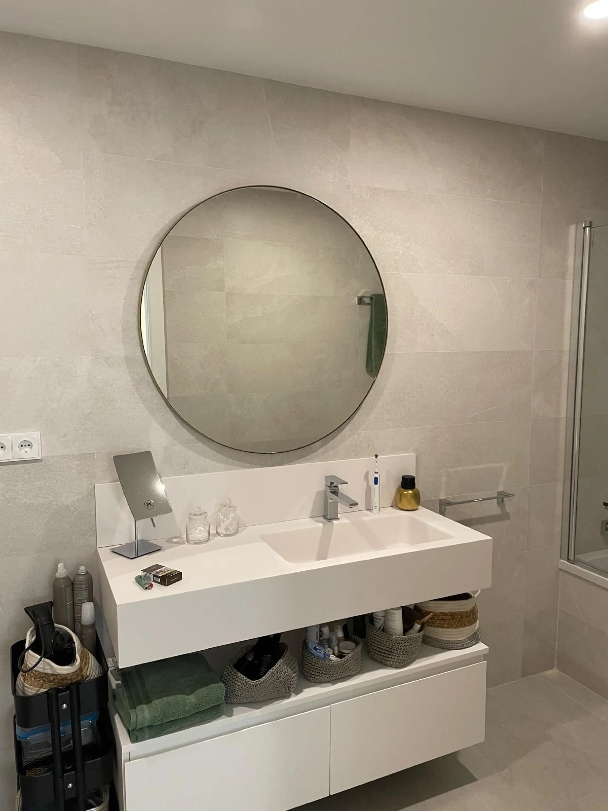 Luxury Apartment with tourist license for Sale in Benalmádena  The one– sea views - Jacuzzi - 2 parking spaces -direct access to apartment with llift