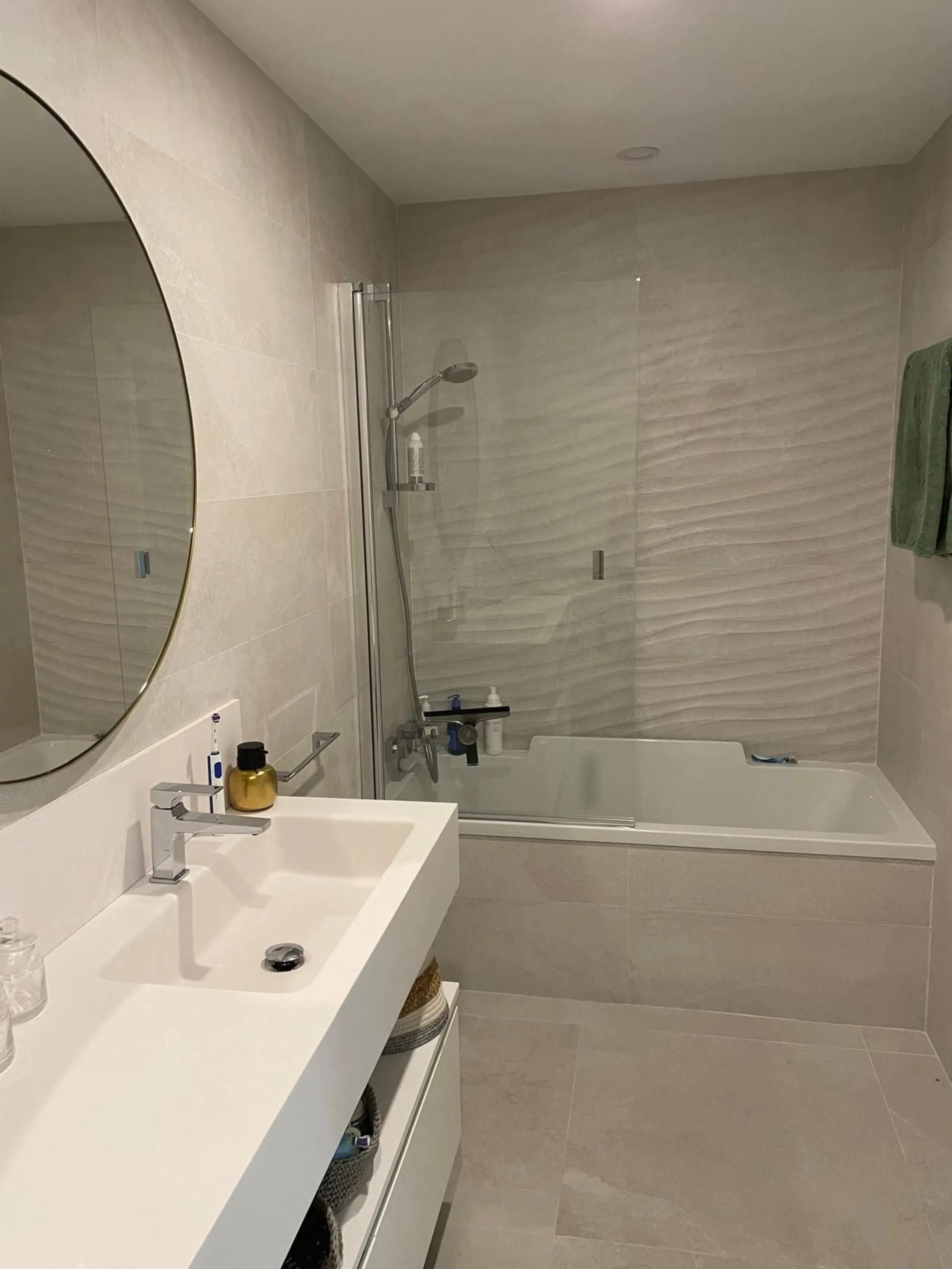 Luxury Apartment with tourist license for Sale in Benalmádena  The one– sea views - Jacuzzi - 2 parking spaces -direct access to apartment with llift