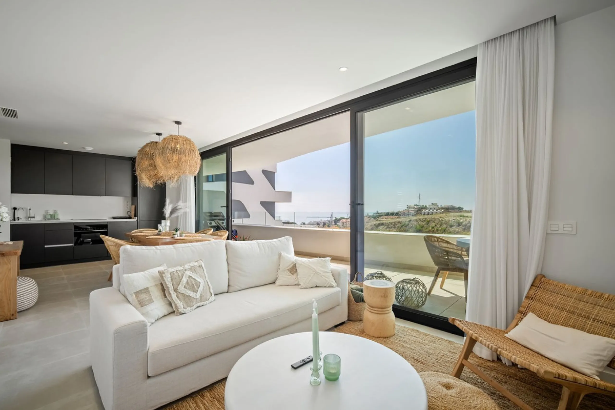 Apartment - Middle Floor Apartment в продаже в Fuengirola, Málaga. В доме 2 спален и 1 ванных комнат. Площадь дома 76 м²