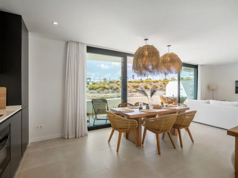 Apartment - Middle Floor Apartment в продаже в Fuengirola, Málaga. В доме 2 спален и 1 ванных комнат. Площадь дома 76 м²