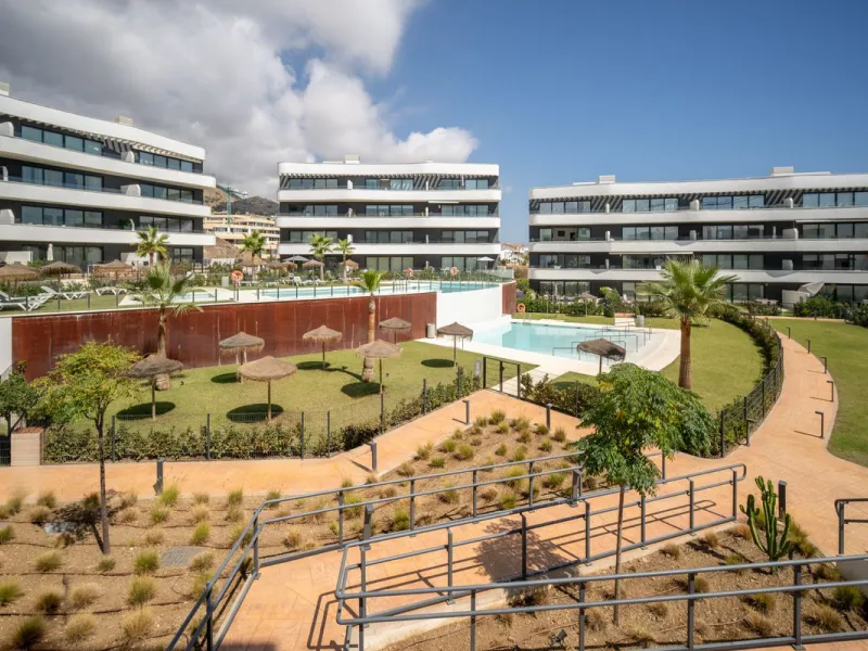 Apartment - Middle Floor Apartment в продаже в Fuengirola, Málaga. В доме 2 спален и 1 ванных комнат. Площадь дома 76 м²