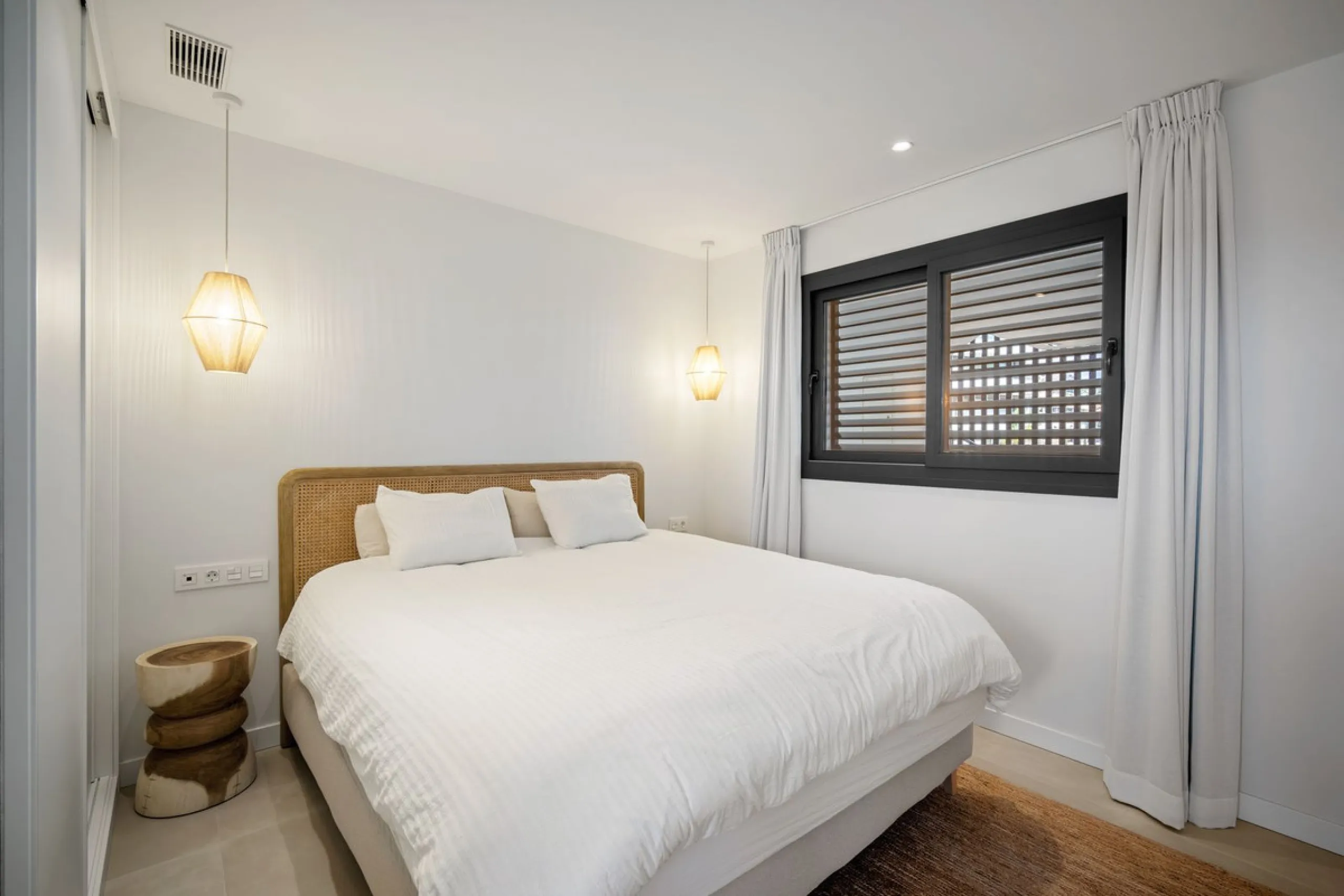 Apartment - Middle Floor Apartment в продаже в Fuengirola, Málaga. В доме 2 спален и 1 ванных комнат. Площадь дома 76 м²