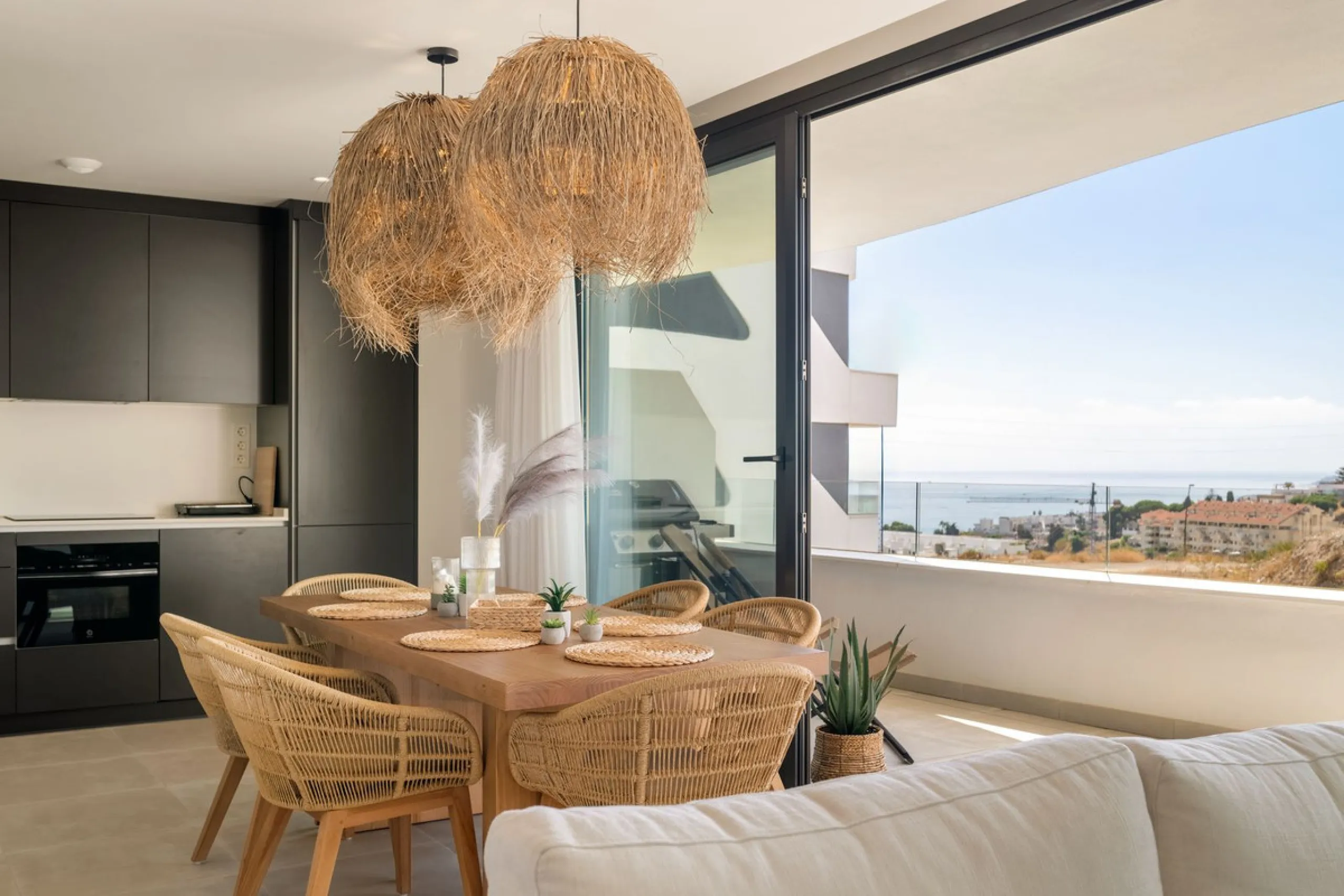 Apartment - Middle Floor Apartment в продаже в Fuengirola, Málaga. В доме 2 спален и 1 ванных комнат. Площадь дома 76 м²
