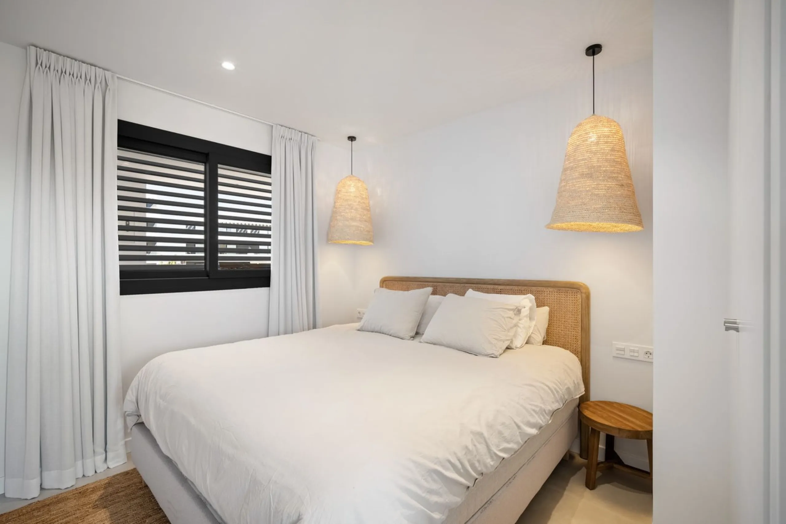 Apartment - Middle Floor Apartment в продаже в Fuengirola, Málaga. В доме 2 спален и 1 ванных комнат. Площадь дома 76 м²
