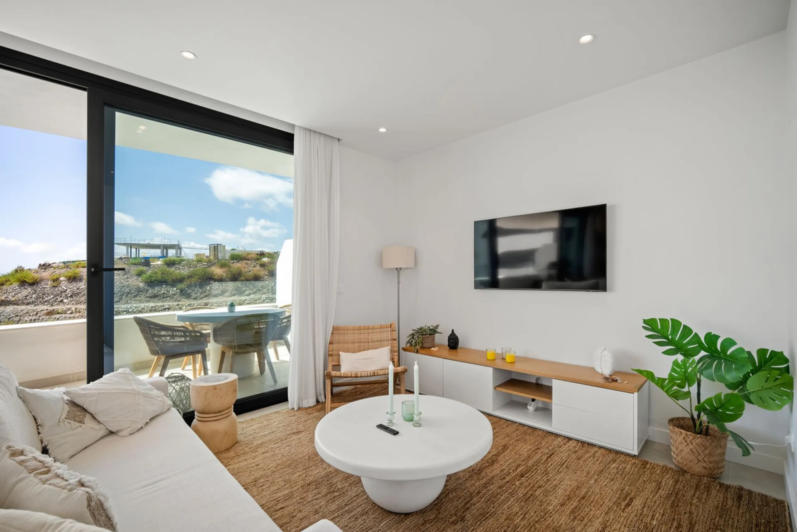 Apartment - Middle Floor Apartment в продаже в Fuengirola, Málaga. В доме 2 спален и 1 ванных комнат. Площадь дома 76 м²