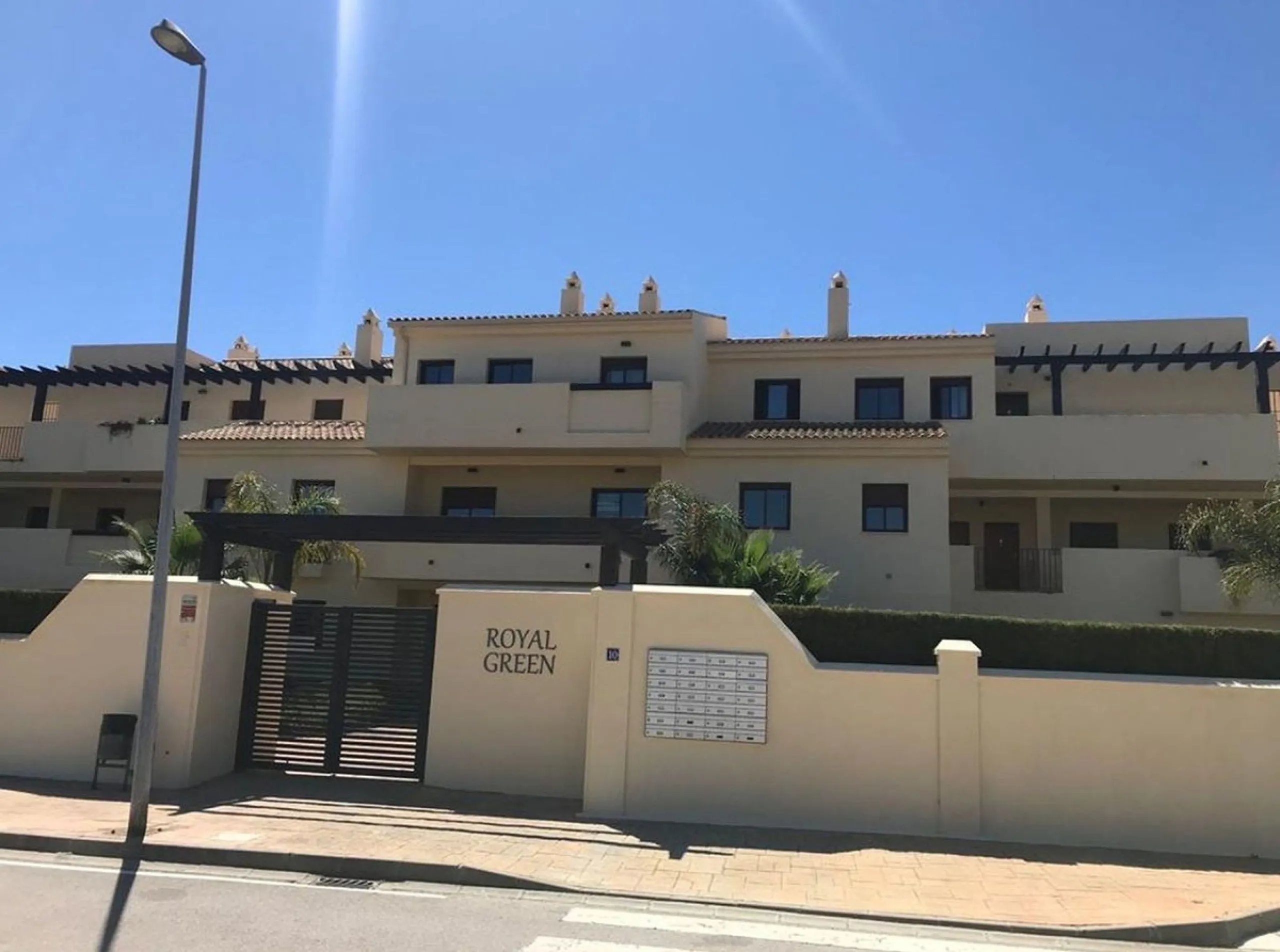 Apartment - Penthouse в продаже в Manilva, Málaga. В доме 3 спален и 4 ванных комнат. Площадь дома 114 м²