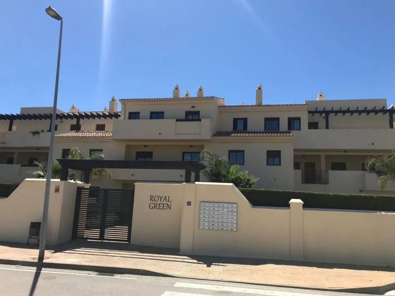 Apartment - Penthouse в продаже в Manilva, Málaga. В доме 3 спален и 4 ванных комнат. Площадь дома 114 м²