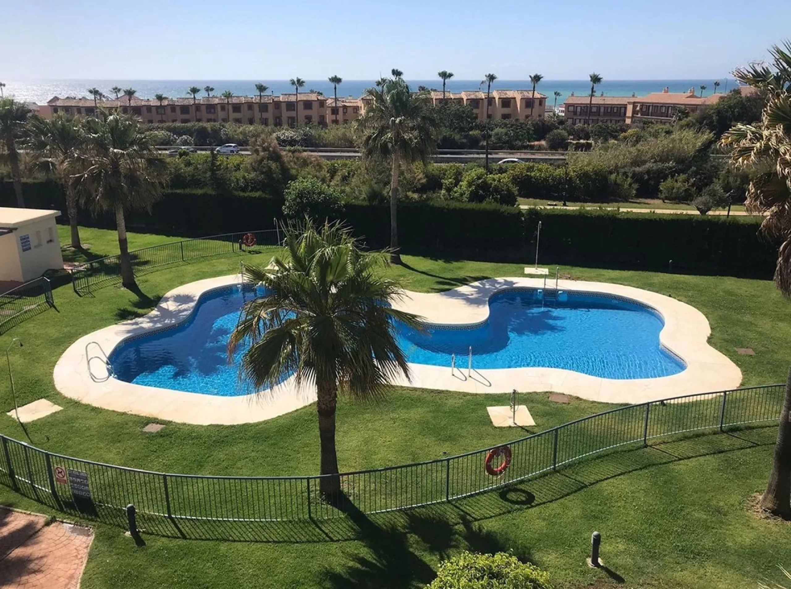 Apartment - Penthouse в продаже в Manilva, Málaga. В доме 3 спален и 4 ванных комнат. Площадь дома 114 м²