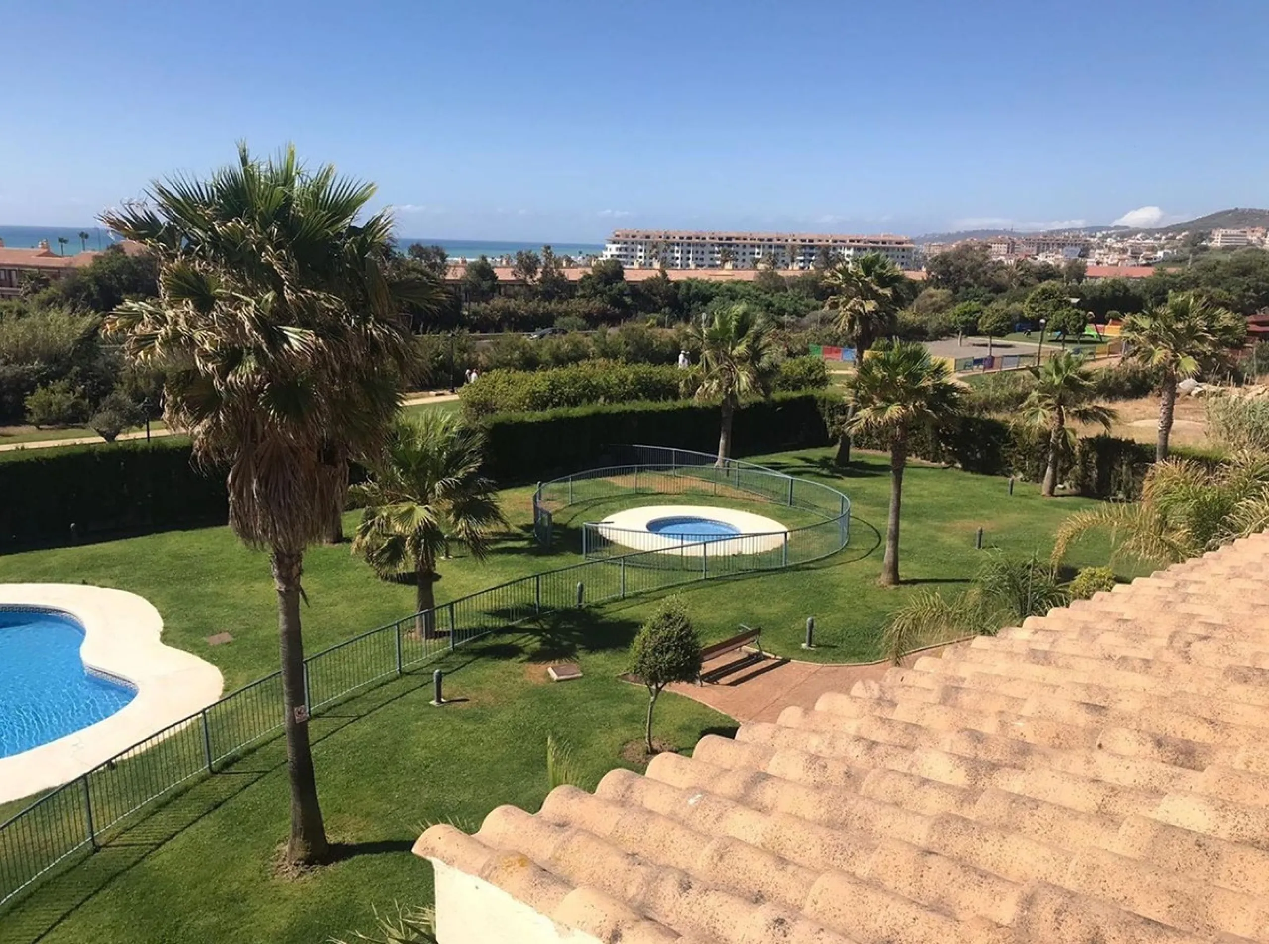 Apartment - Penthouse в продаже в Manilva, Málaga. В доме 3 спален и 4 ванных комнат. Площадь дома 114 м²