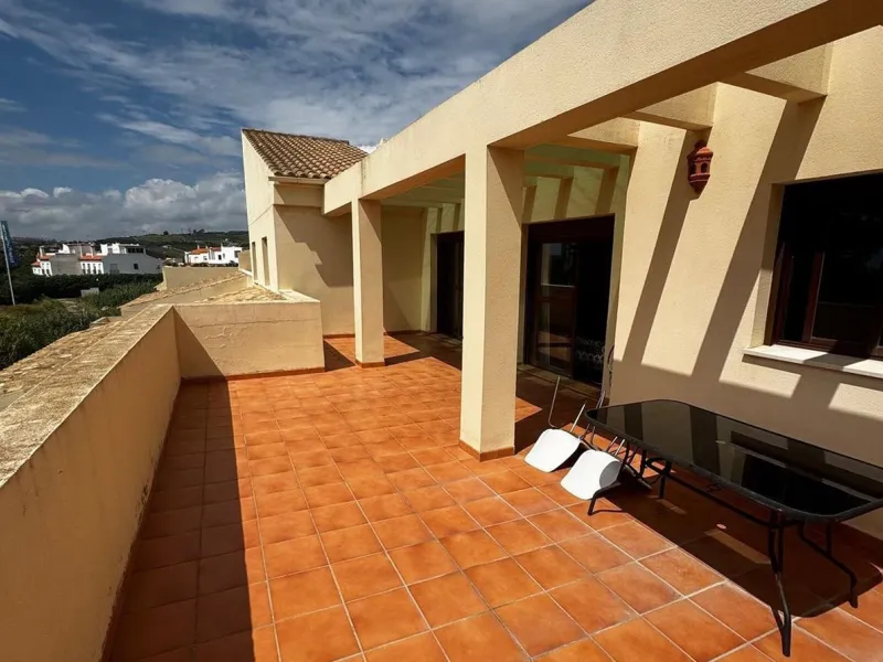 Apartment - Penthouse в продаже в Manilva, Málaga. В доме 3 спален и 4 ванных комнат. Площадь дома 114 м²