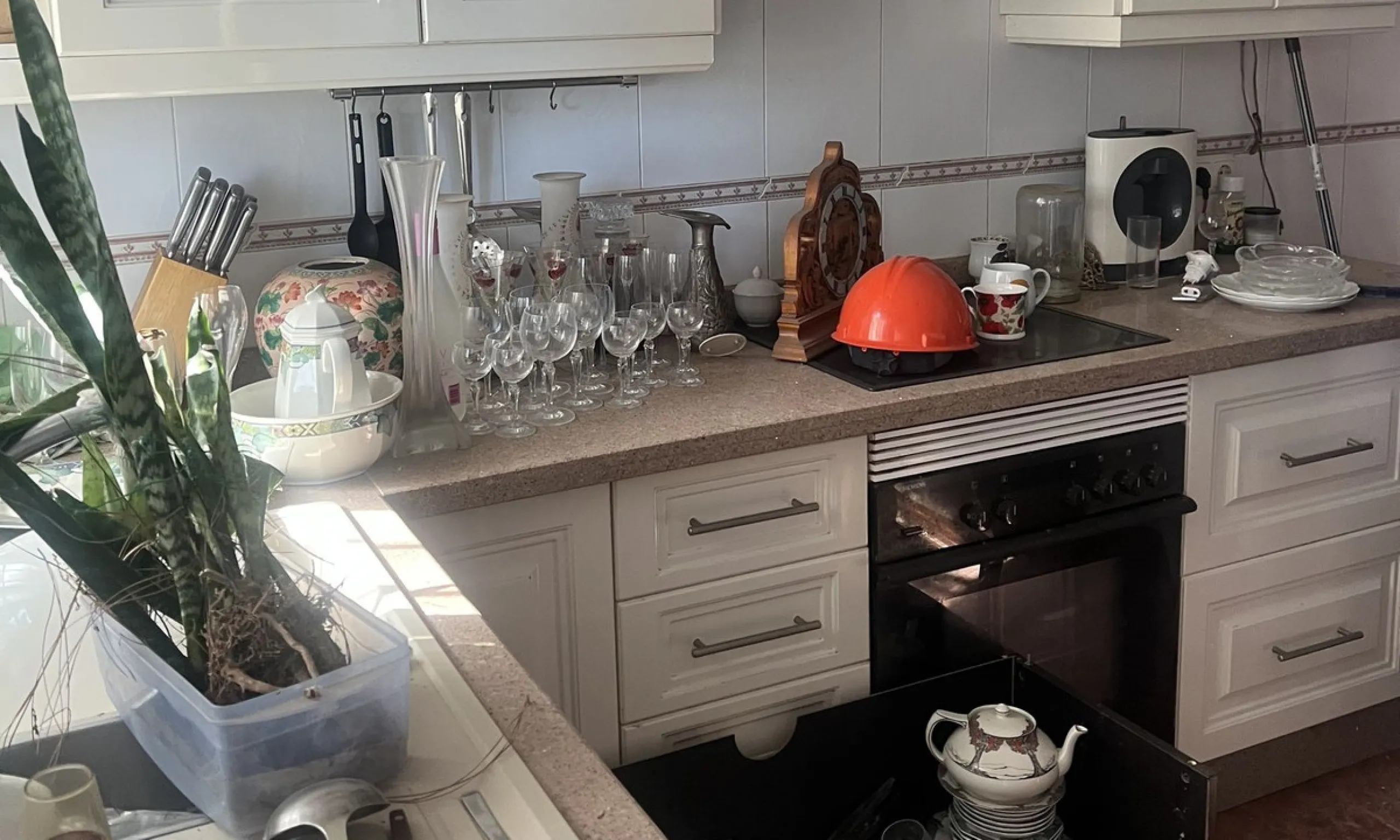 For Sale – Timeless Townhouse with Sea Views & Endless Potential in Marbella Old Town