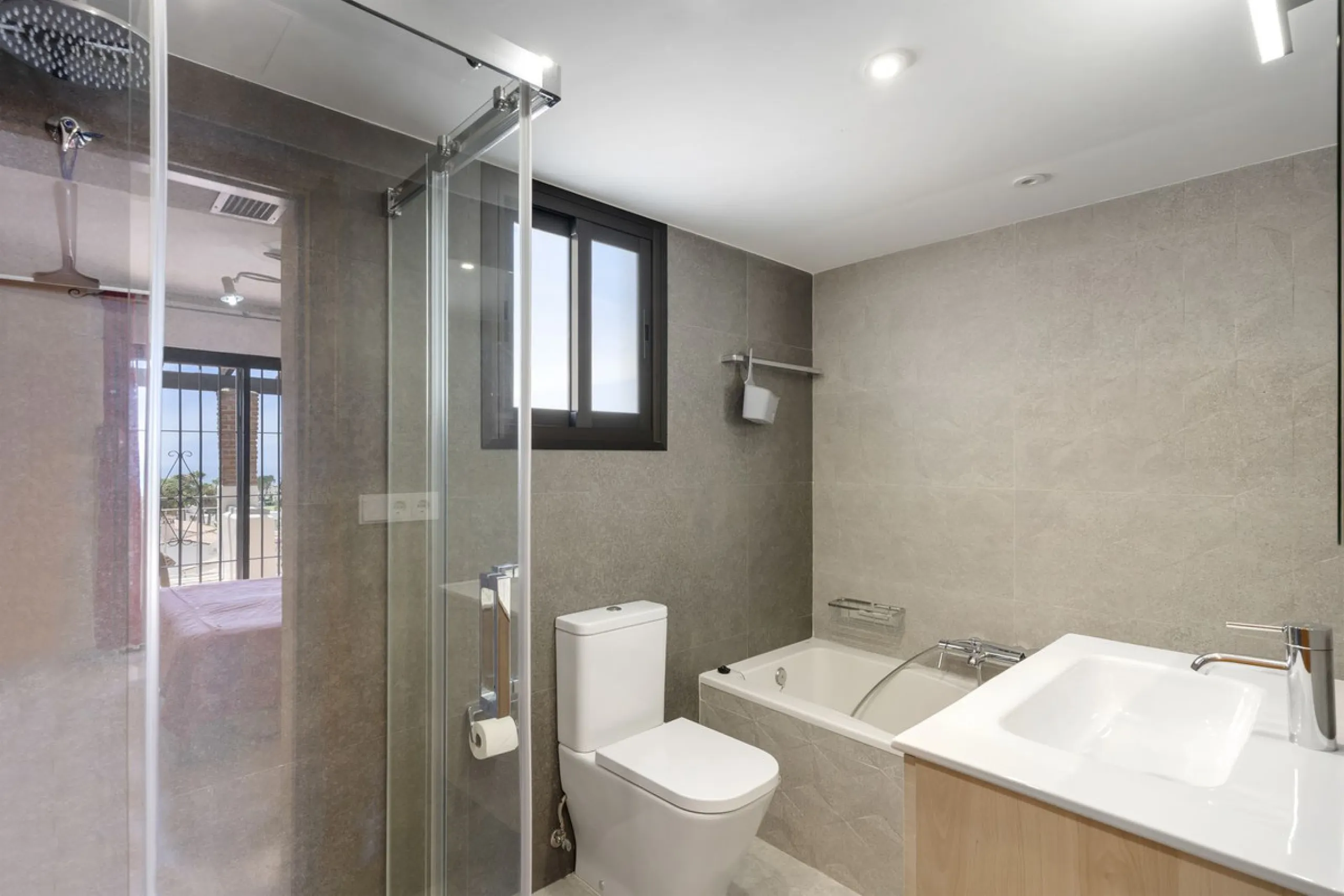 RECENTLY REDUCED FOR A QUICK SALE BY €50.000 !!