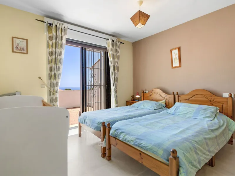 RECENTLY REDUCED FOR A QUICK SALE BY €50.000 !!