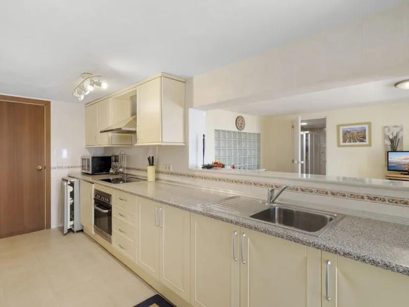RECENTLY REDUCED FOR A QUICK SALE BY €50.000 !!
