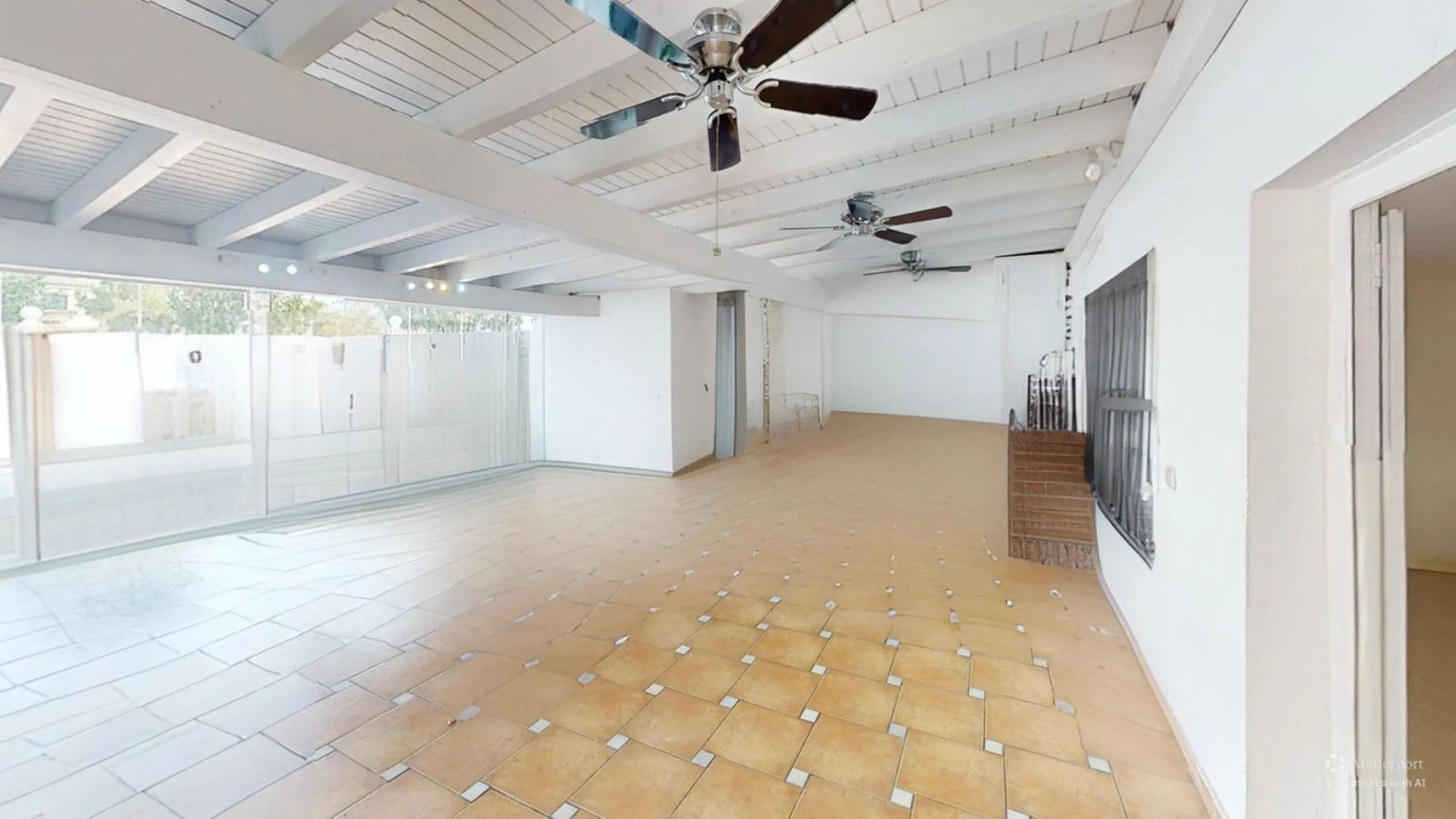 House - Detached Villa в продаже в Estepona, Málaga. В доме 4 спален и 4 ванных комнат. Площадь дома 194 м². Площадь участка 500 м²