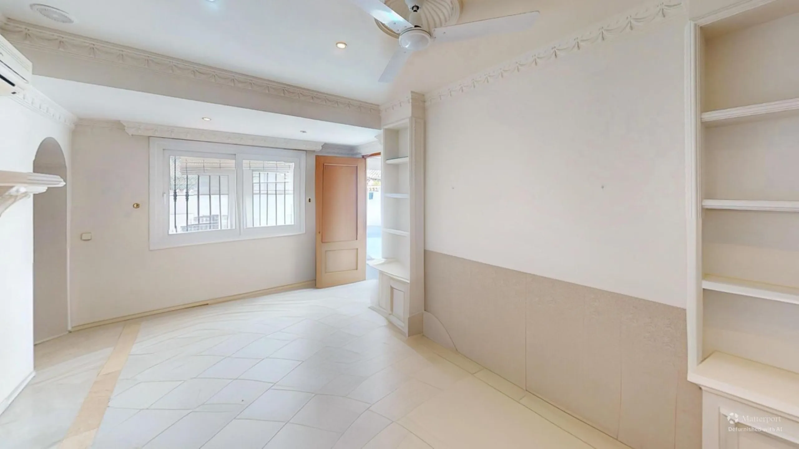 House - Detached Villa в продаже в Estepona, Málaga. В доме 4 спален и 4 ванных комнат. Площадь дома 194 м². Площадь участка 500 м²