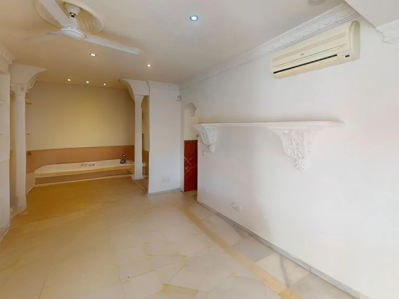 House - Detached Villa в продаже в Estepona, Málaga. В доме 4 спален и 4 ванных комнат. Площадь дома 194 м². Площадь участка 500 м²