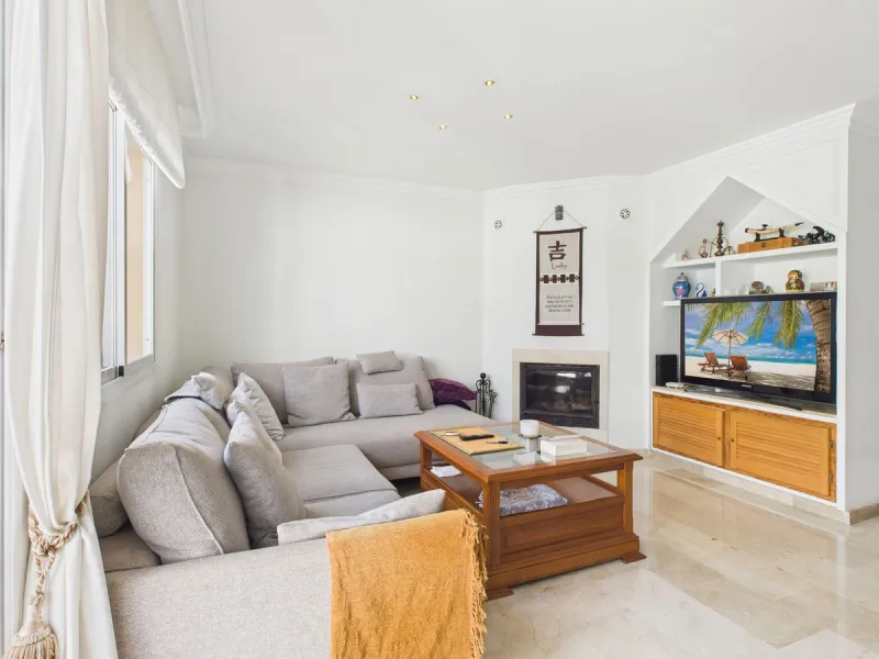 Charming 3-Bedroom Townhouse on the Edge of Estepona
