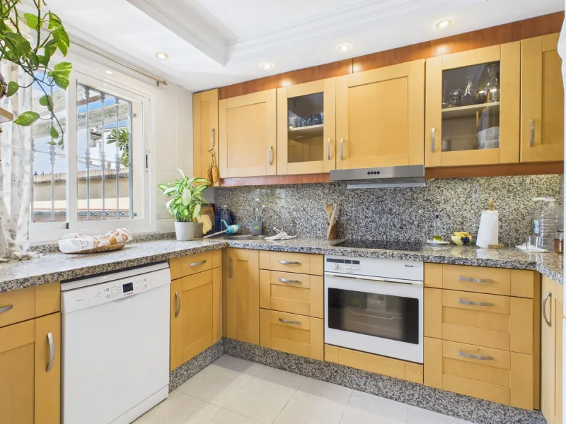 Charming 3-Bedroom Townhouse on the Edge of Estepona