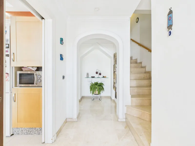 Charming 3-Bedroom Townhouse on the Edge of Estepona