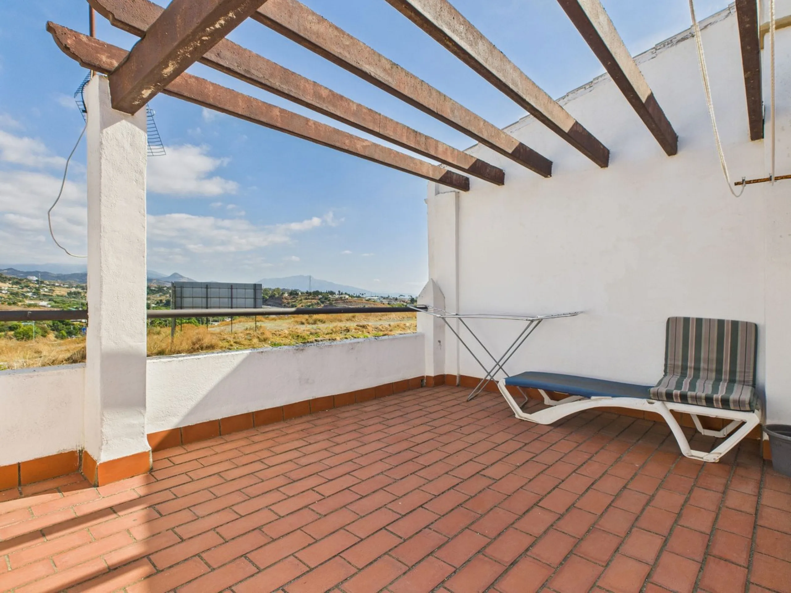 Charming 3-Bedroom Townhouse on the Edge of Estepona