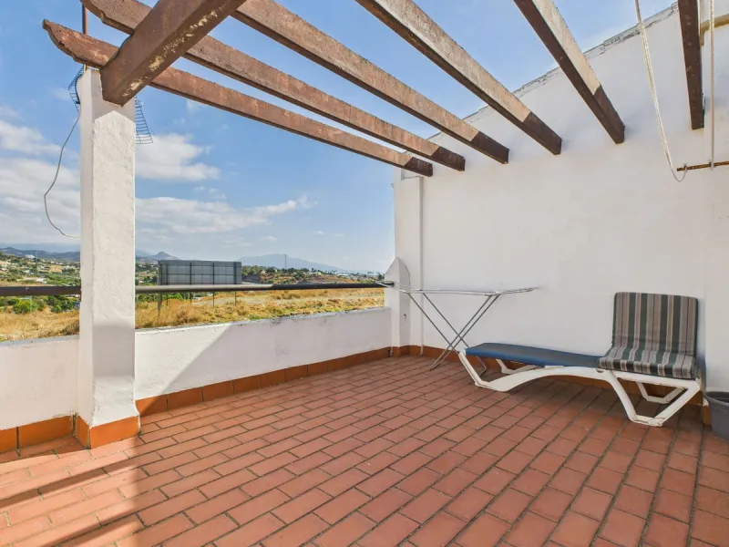 Charming 3-Bedroom Townhouse on the Edge of Estepona