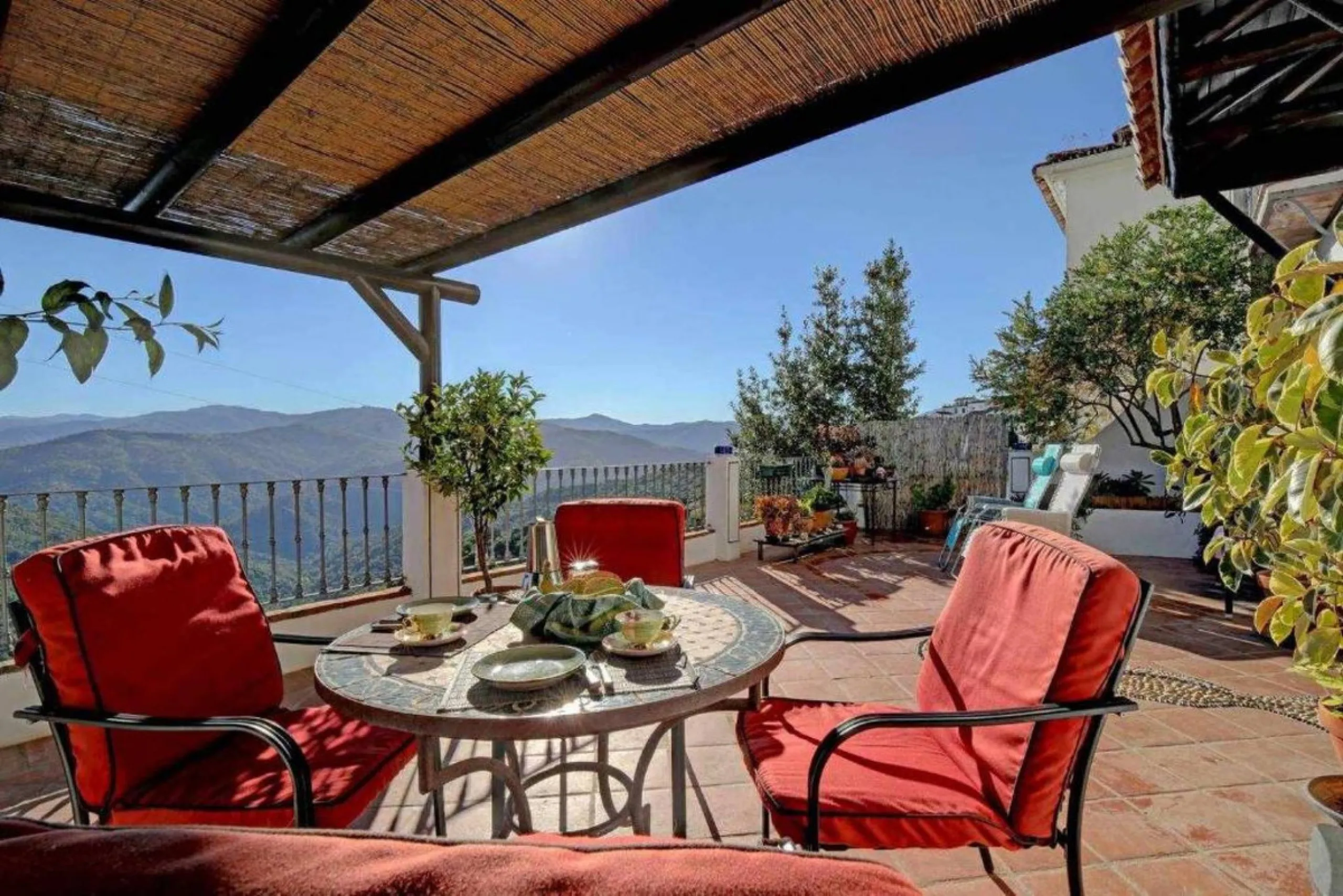 SUPERB RURAL HOME AND LIFESTYLE BUSINESS FOR SALE NEAR RONDA