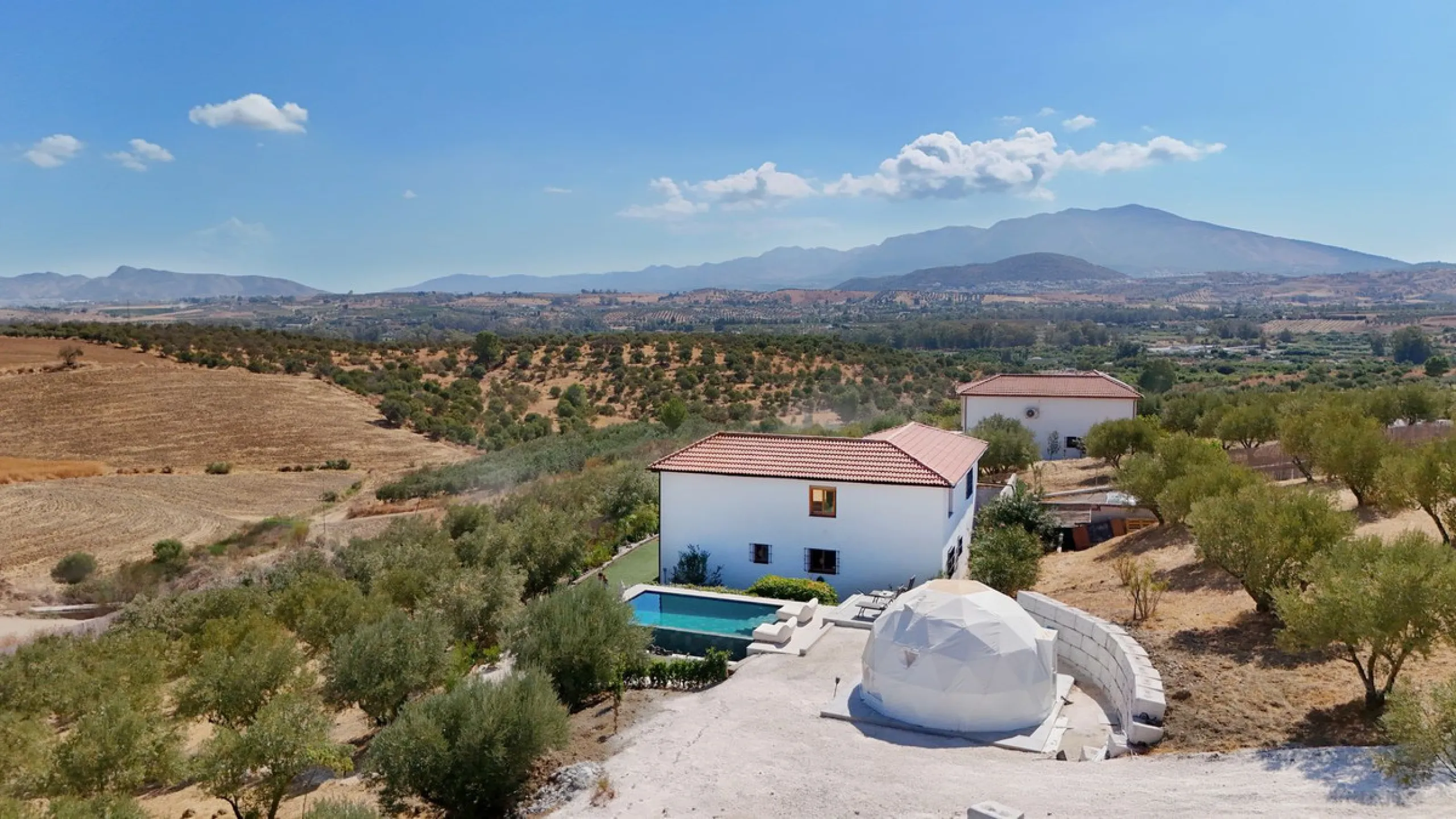 Charming Finca with AFO, salt water Pool & Prime Location in Coín