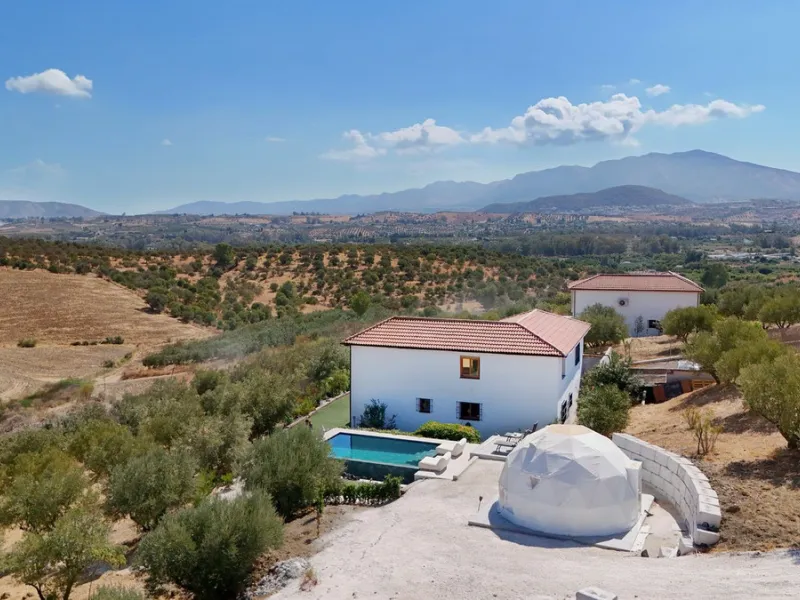 Charming Finca with AFO, salt water Pool & Prime Location in Coín