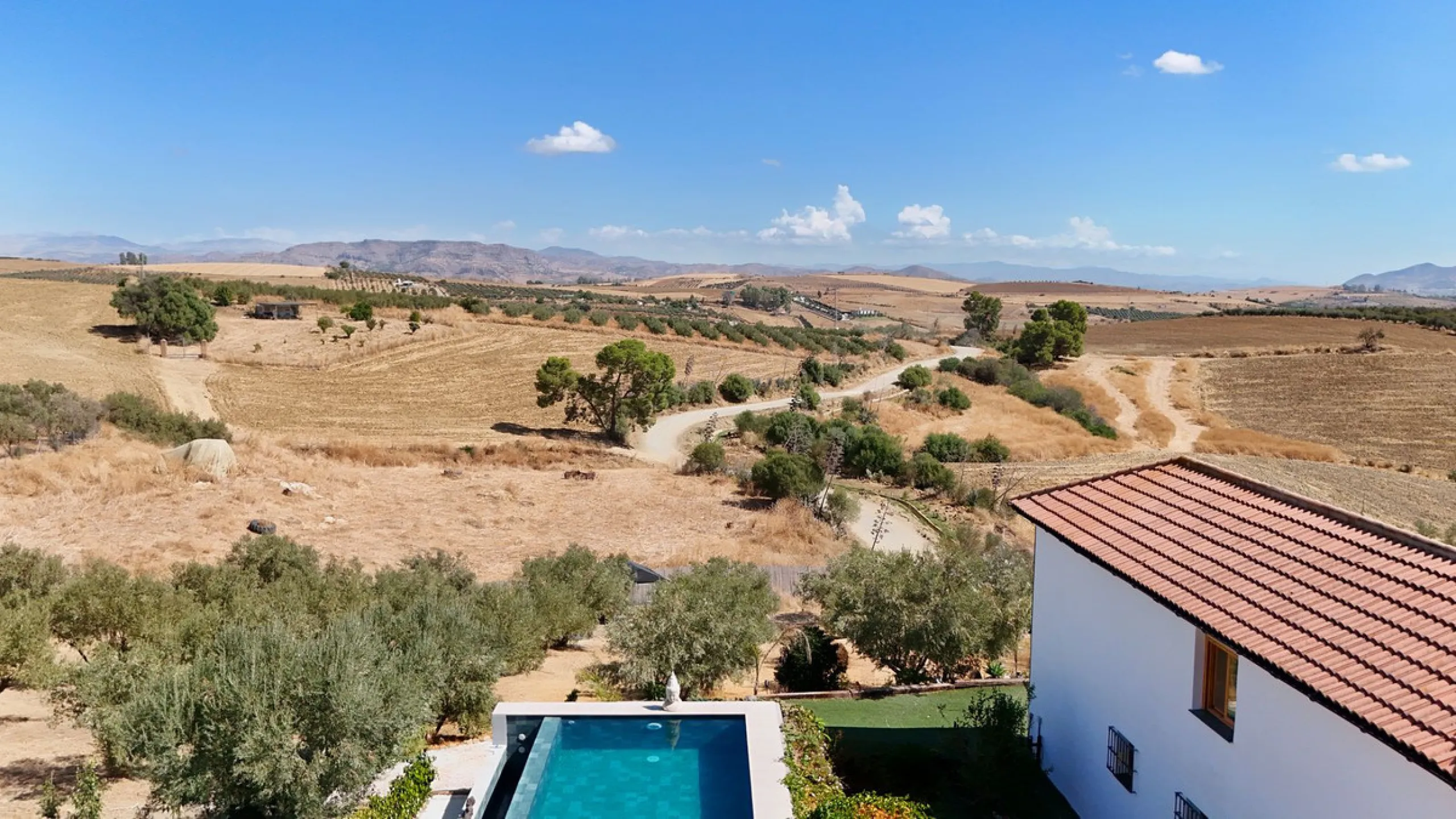 Charming Finca with AFO, salt water Pool & Prime Location in Coín
