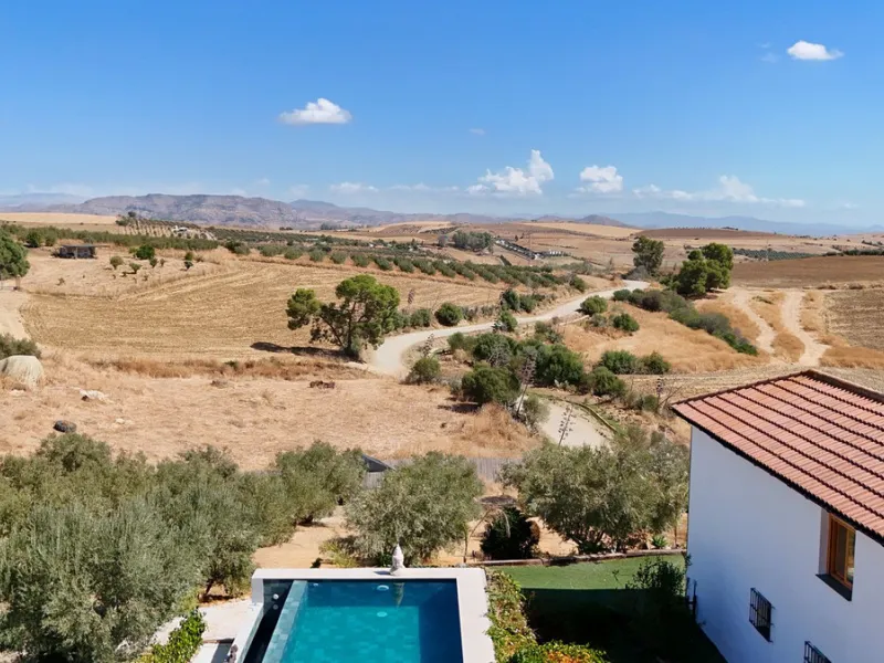 Charming Finca with AFO, salt water Pool & Prime Location in Coín