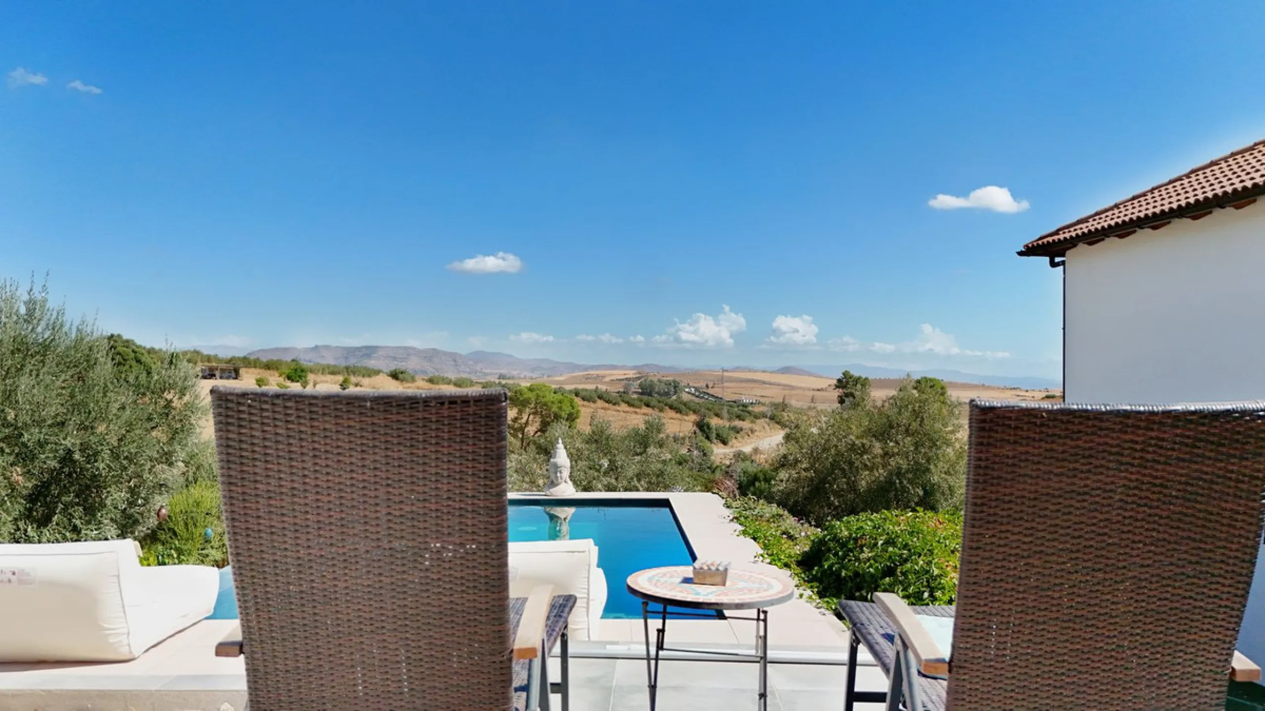 Charming Finca with AFO, salt water Pool & Prime Location in Coín