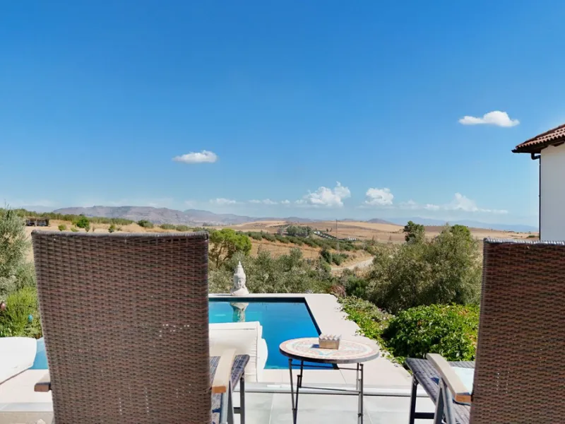 Charming Finca with AFO, salt water Pool & Prime Location in Coín