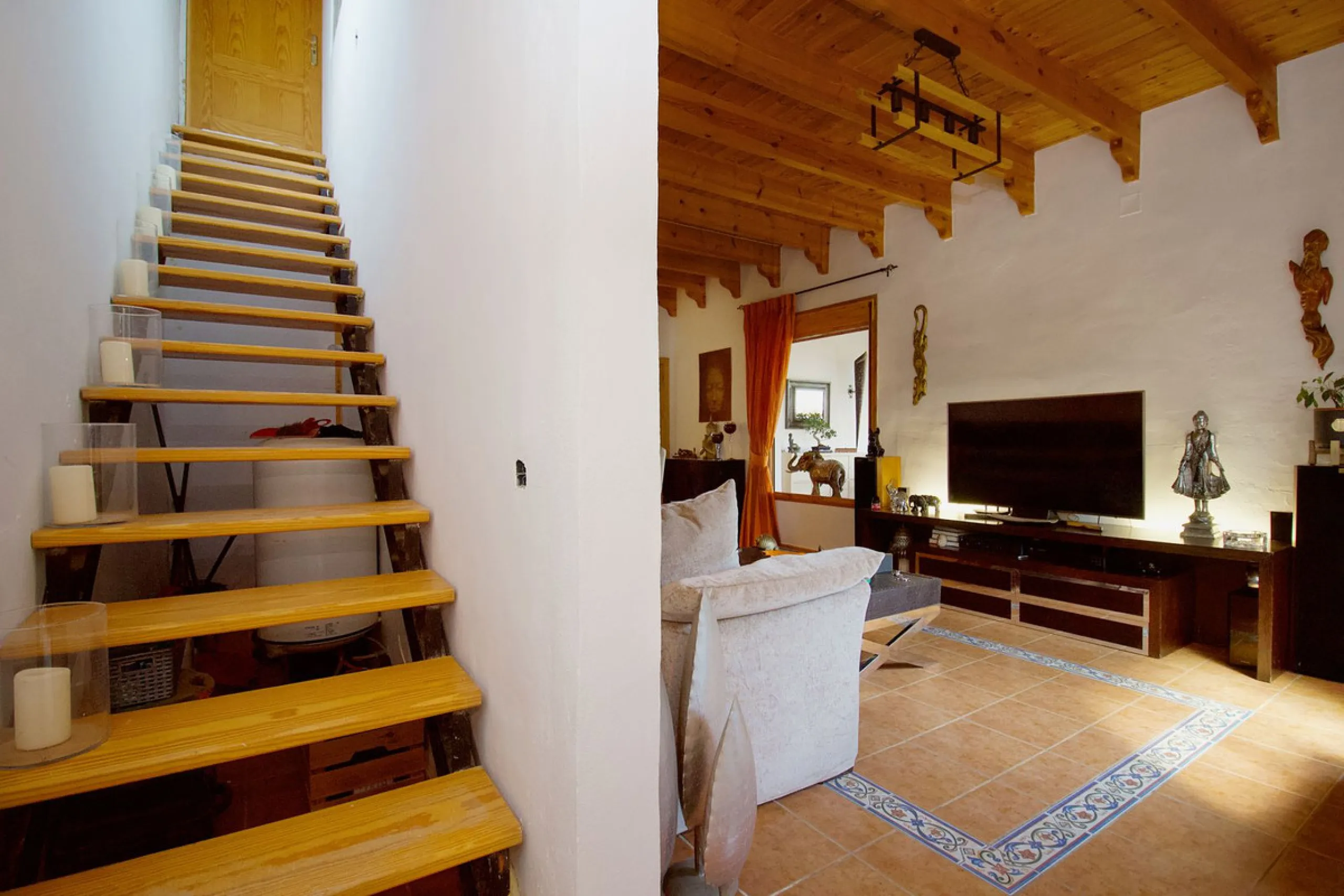 Charming Finca with AFO, salt water Pool & Prime Location in Coín