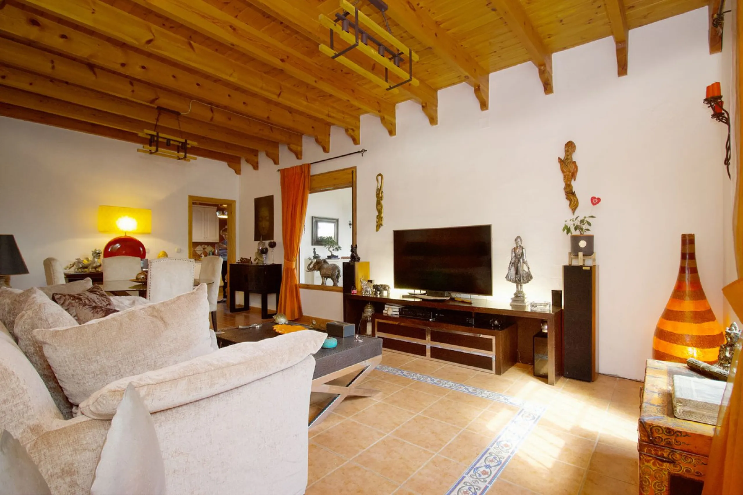 Charming Finca with AFO, salt water Pool & Prime Location in Coín