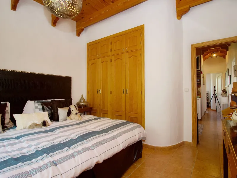Charming Finca with AFO, salt water Pool & Prime Location in Coín